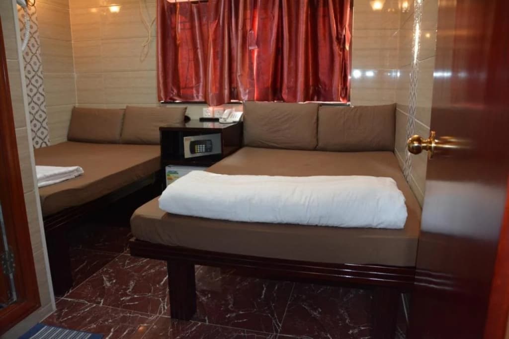 Everest Base Camp Hostel - photo 5