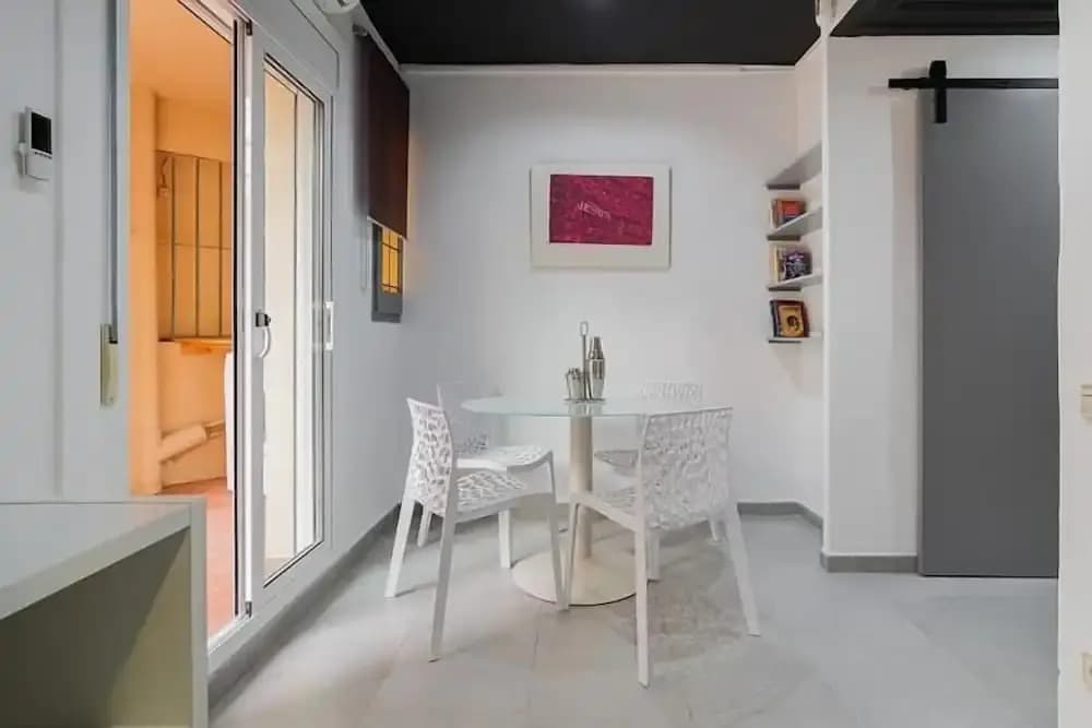 Stay U-nique Apartment Comte Urgell II - photo 2