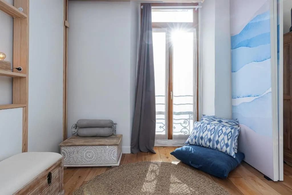 1 Bdr Downtown near Place Massena - main photo