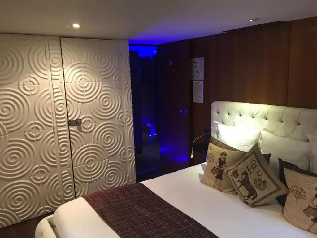 VIP Paris Yacht Hotel - photo 30