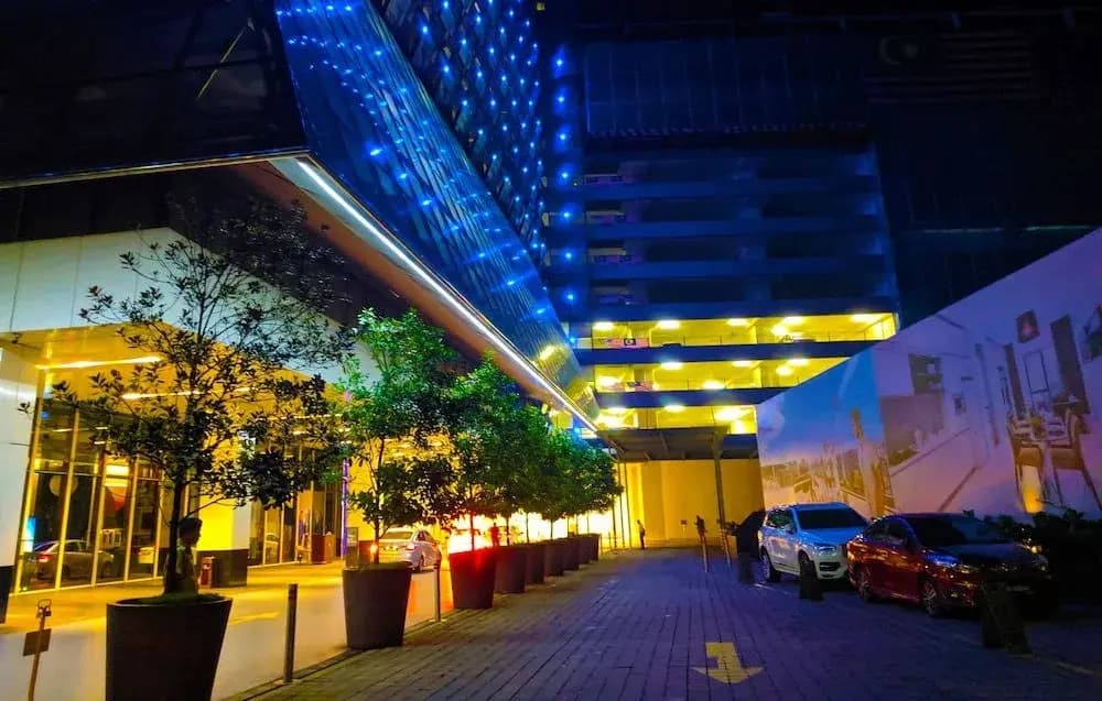 Robbinsons at Platinum Suites KLCC - main photo