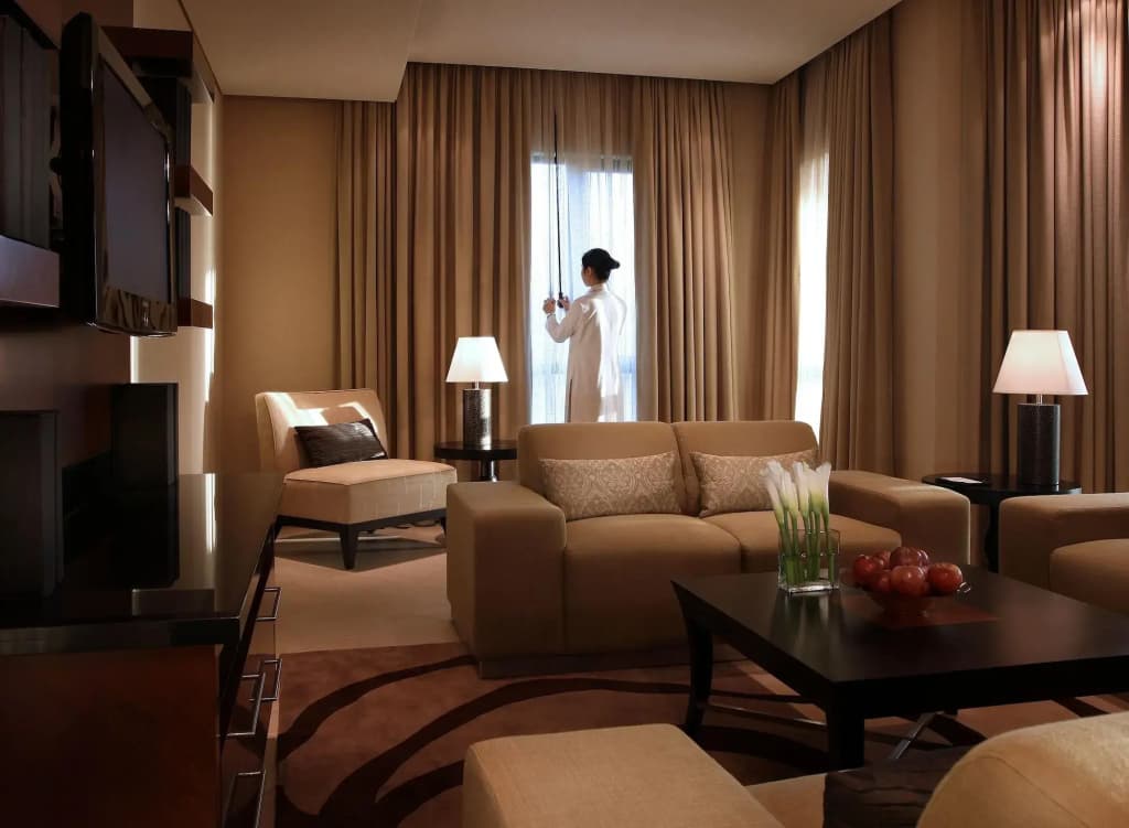 Shangri-La Hotel Apartments Qaryat Al Beri - photo 18