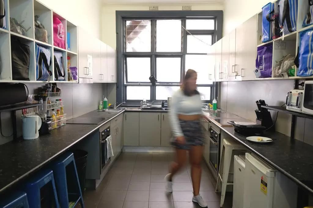The Downing Hostel - photo 10