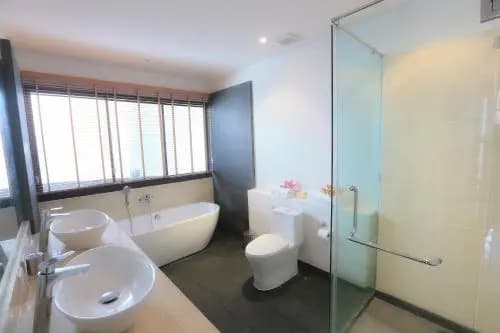 Naiharn Beach Villa - photo 10