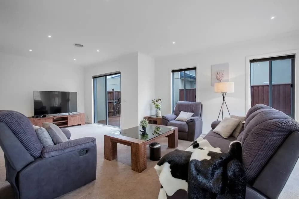 Superb Luxe 5BR House@point Cook Near Lake - photo 6