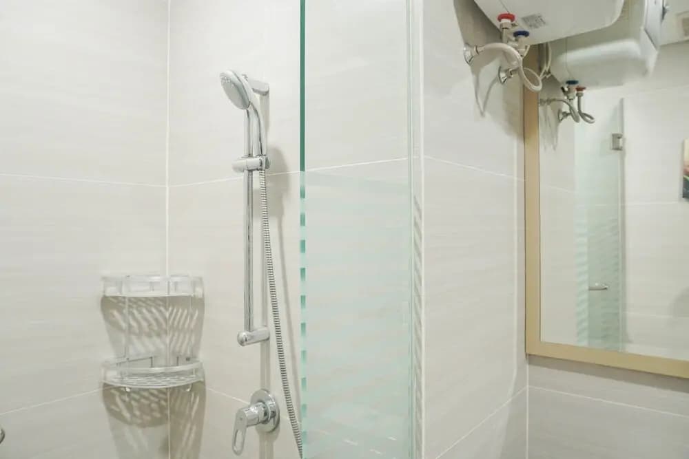Brand New and Luxury 1BR at West Vista Apartment - photo 6