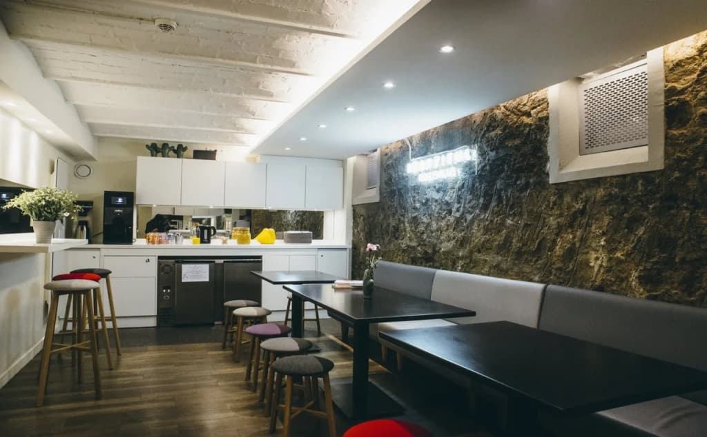 Beautiful Belleville Hostel & Hotel - photo 14