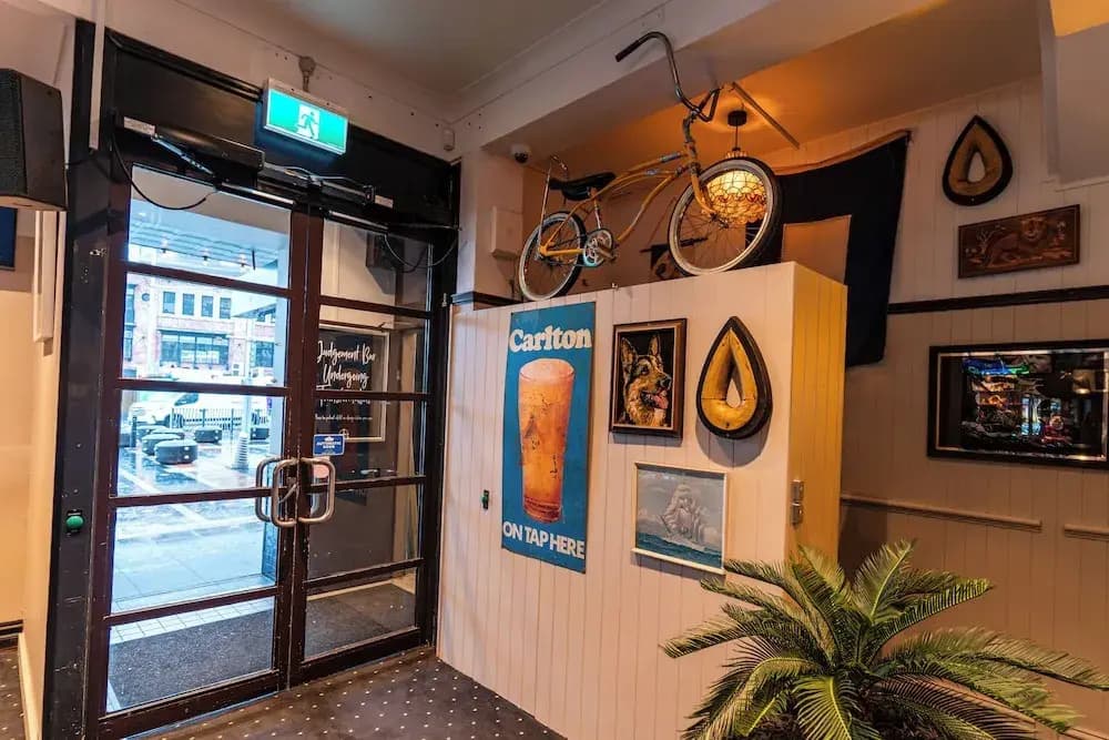 Courthouse Hotel - photo 1