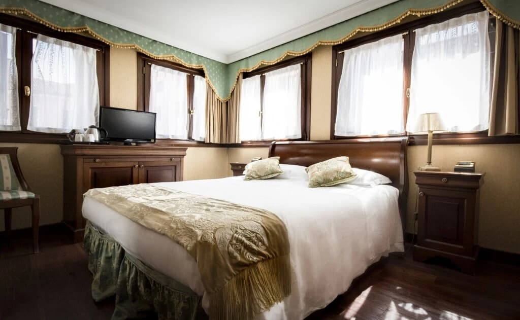 Hotel Anastasia - photo 11