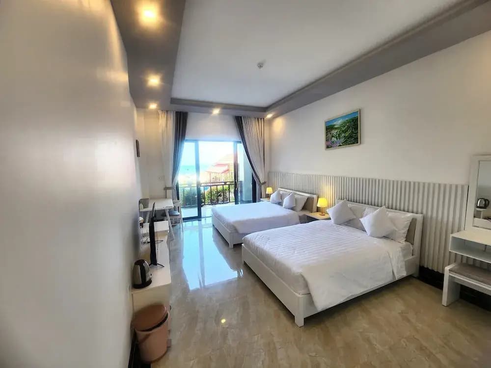 Sunny Shore Resort - photo 12