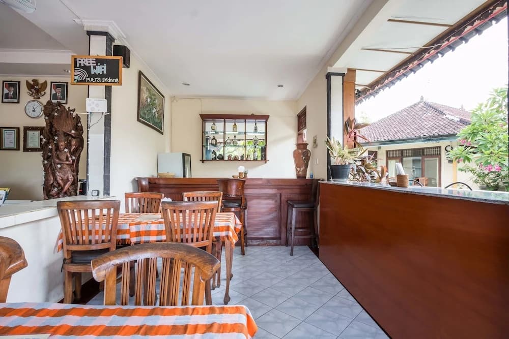 RedDoorz near Duyung Beach Sanur - photo 16