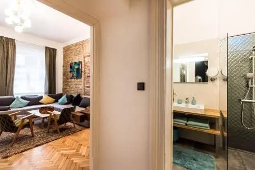 Urbana Hipster Downtown Budapest - photo 3