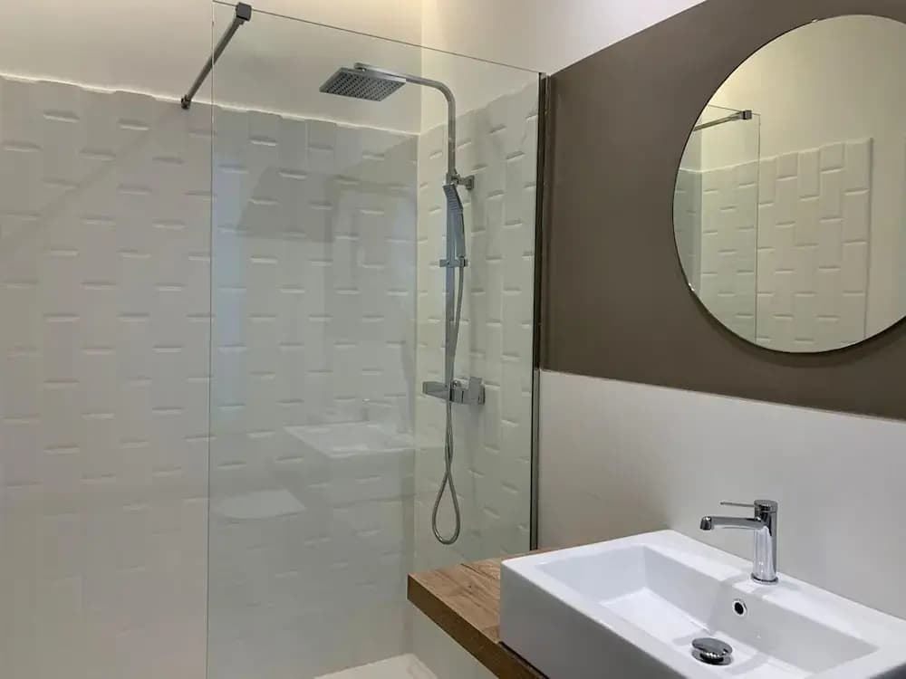 Utrera - 4 Bedrooms in Trafalgar - photo 11