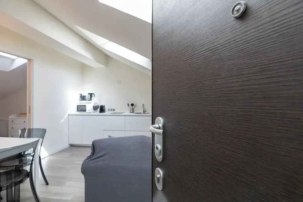 notaMi - Bright Attic M4 - 2 Bedrooms - photo 2