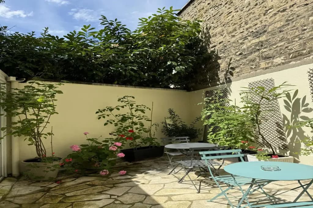 Hotel Lilas Gambetta - photo 17