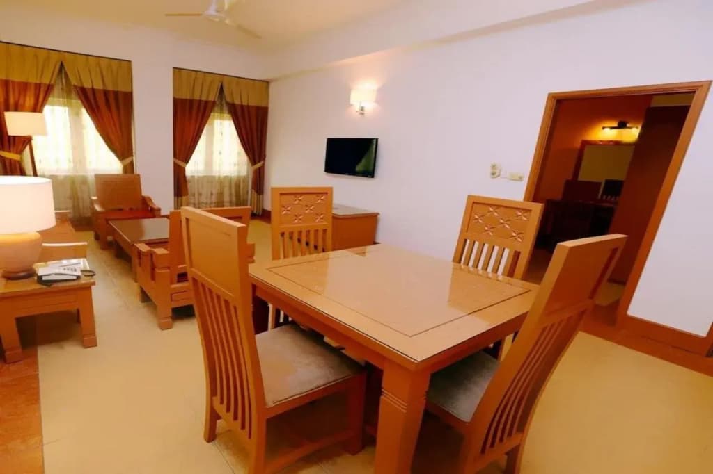 M Suites Hotel - photo 16