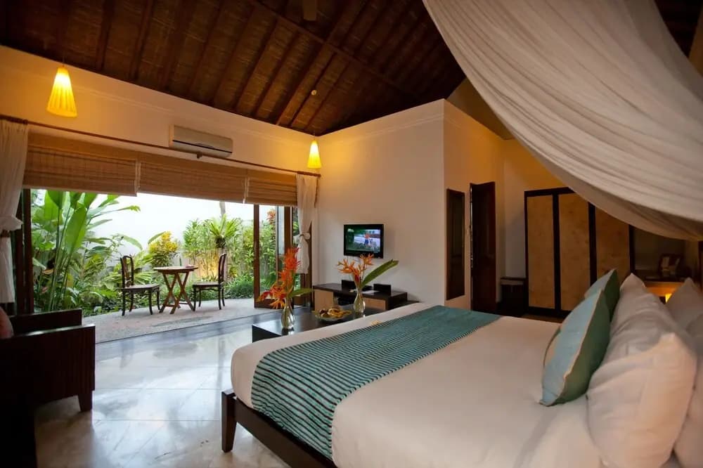 The Junno Villa - photo 5
