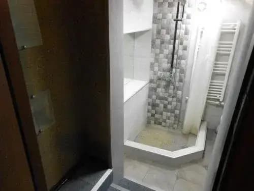 Rest Hostel - photo 13