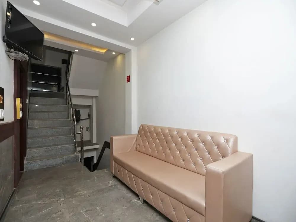 OYO 12503 Hotel Corner Point - photo 14