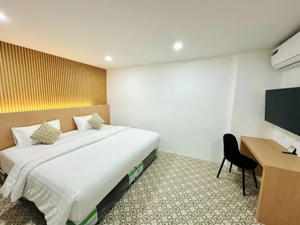 The Cozy 77 - No Parking - photo 10