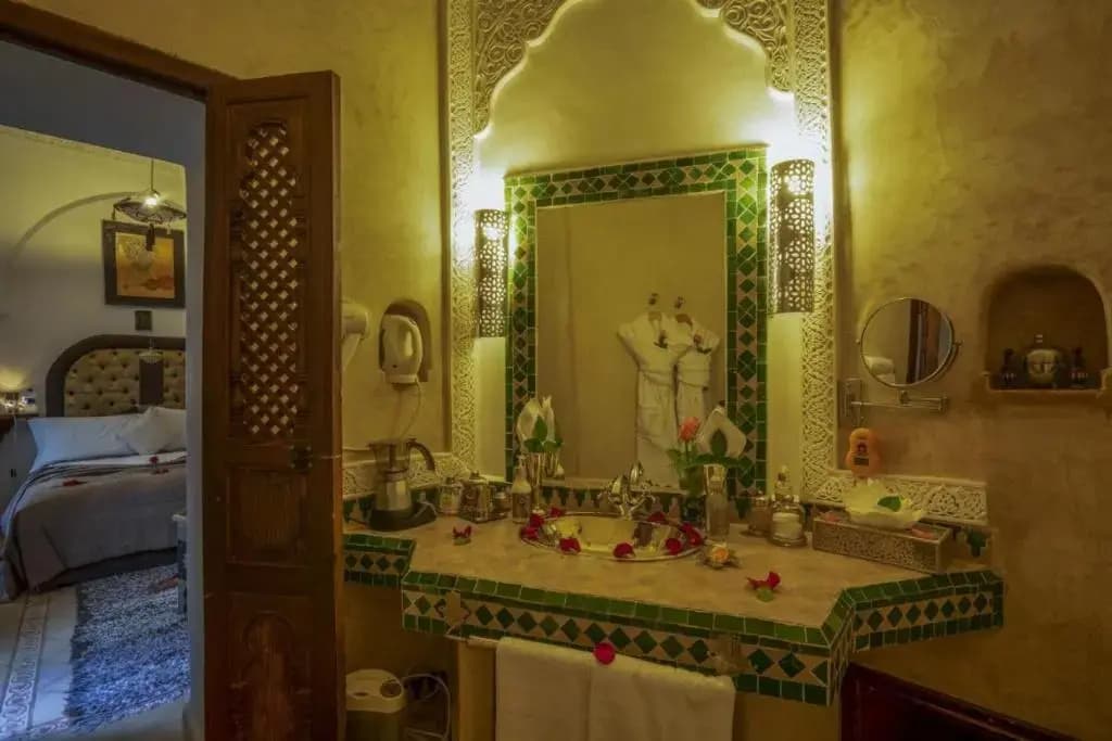 Room in B&B - Riad Anabel - Chocolat Double Room - photo 3