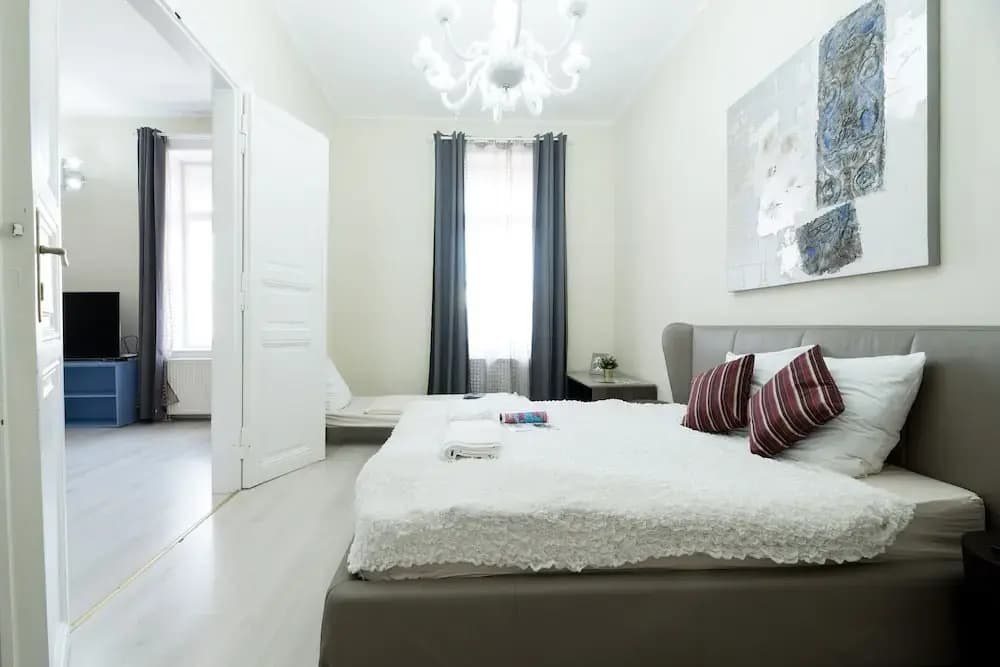 Budapest Easy Flats-Oktogon Lux Apartment - photo 2