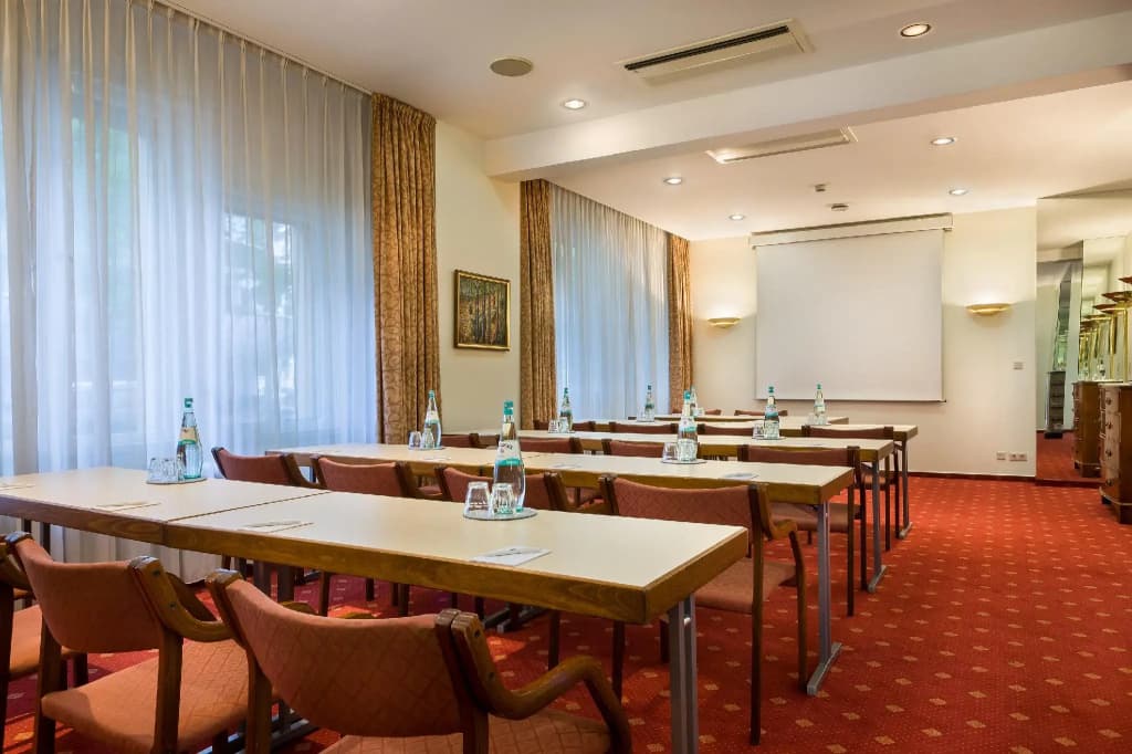 Garner Hotel Berlin Messe by IHG - photo 19