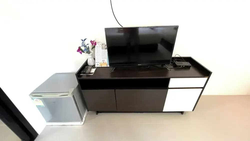 Rockstar Beach Apartments - photo 5