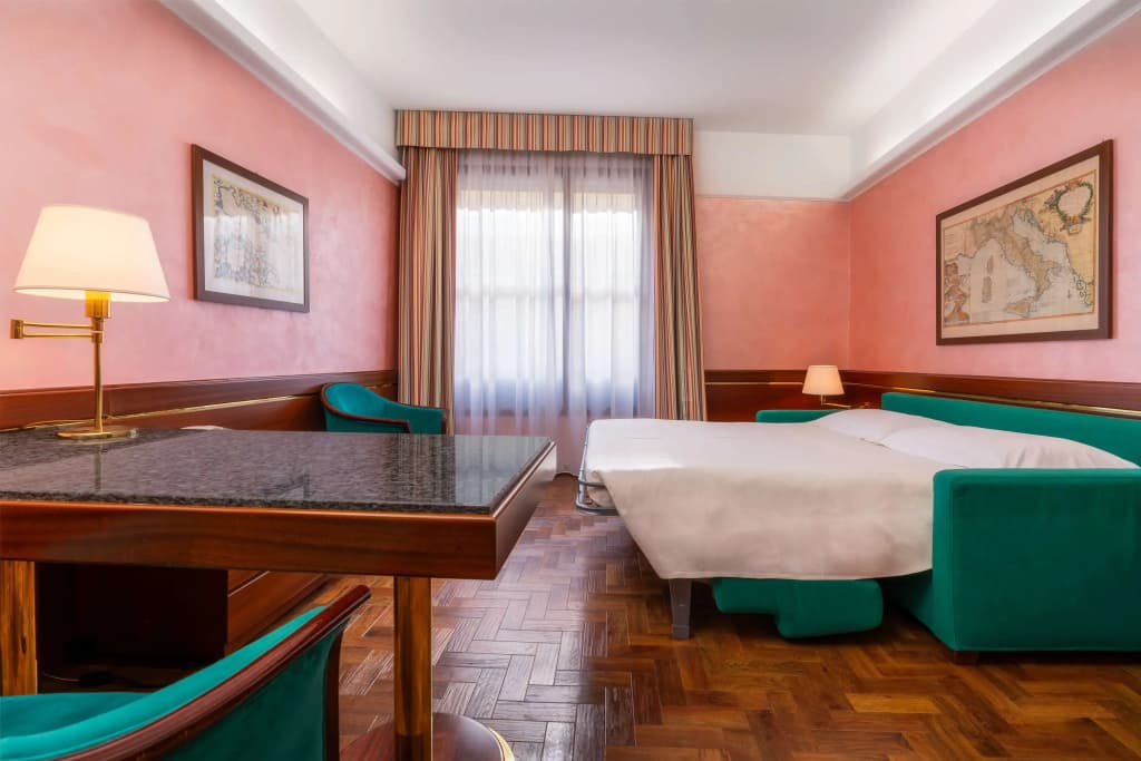 Crivi's Hotel - photo 6