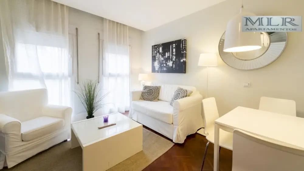 Bright apartments in Fuencarral  by Allô Housing - photo 4