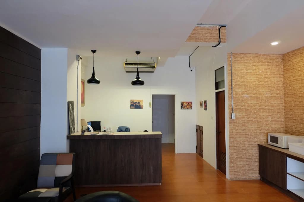 F Plus F Hostel - main photo