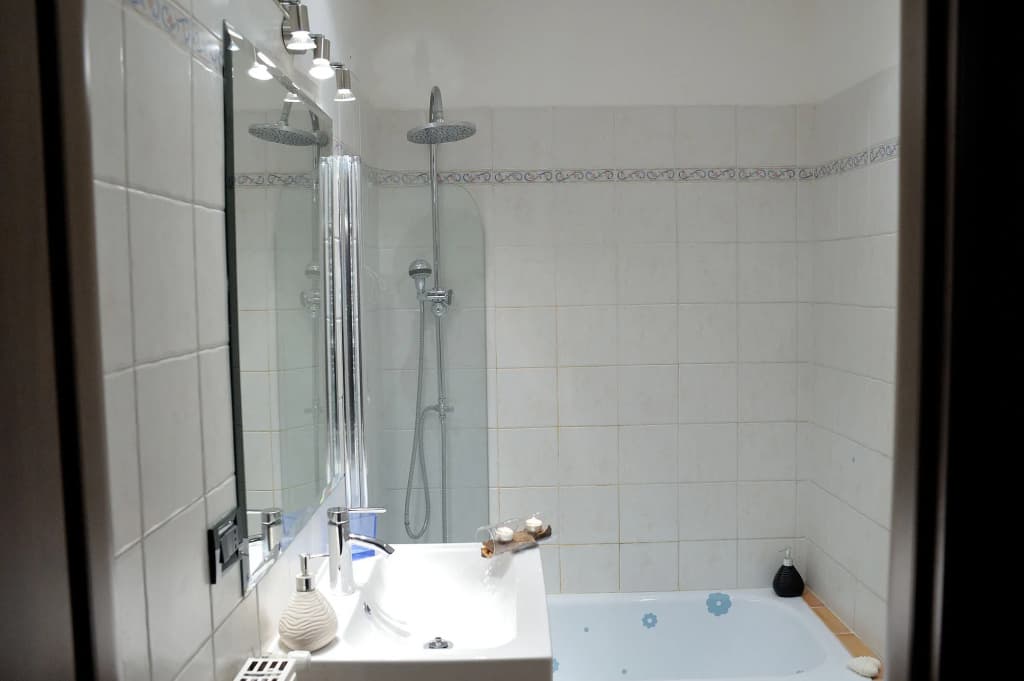Aquarius Inn - photo 8