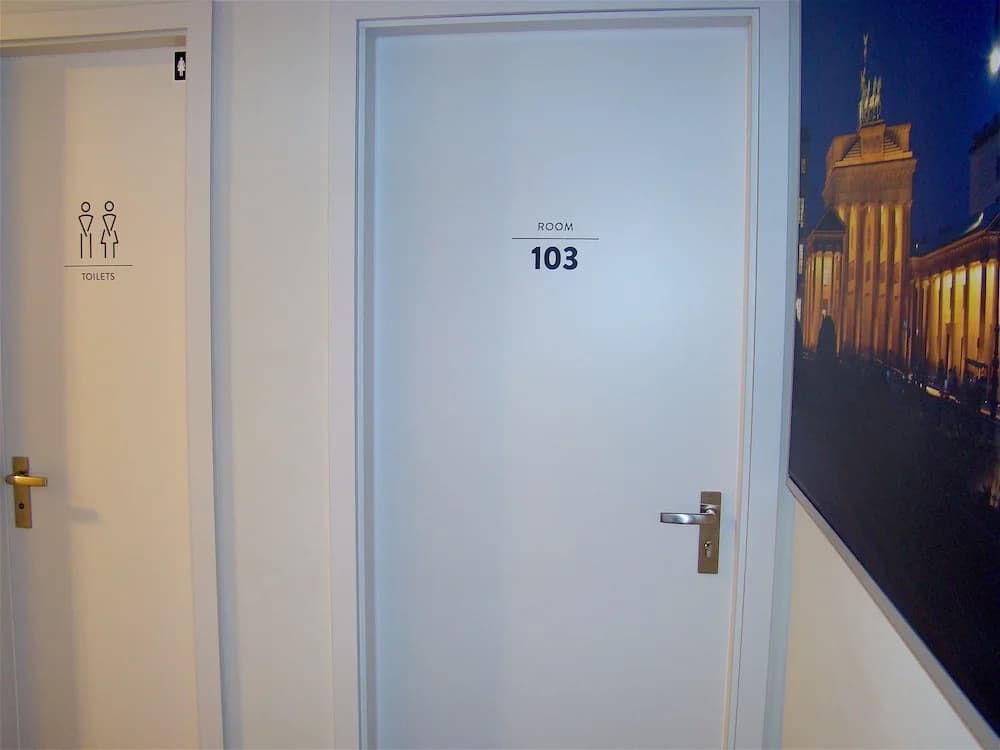 BNB Hostel - photo 10