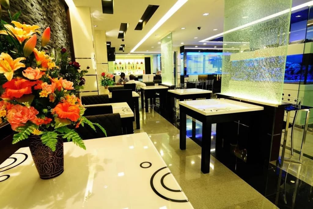 Gusto Hotel Pratunam - photo 16