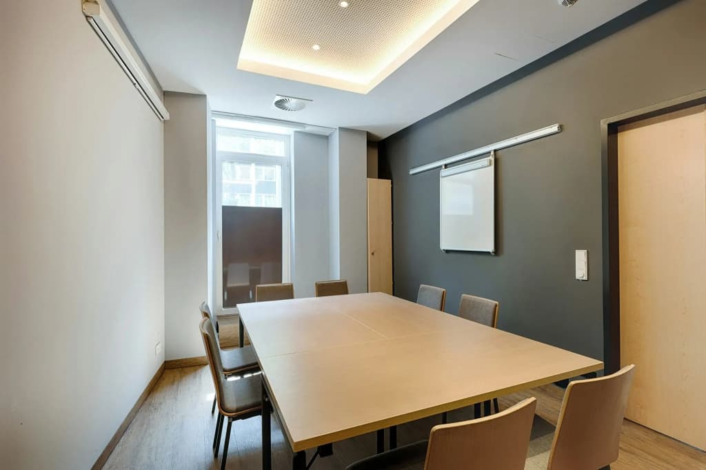Premier Inn Berlin City Centre - photo 13
