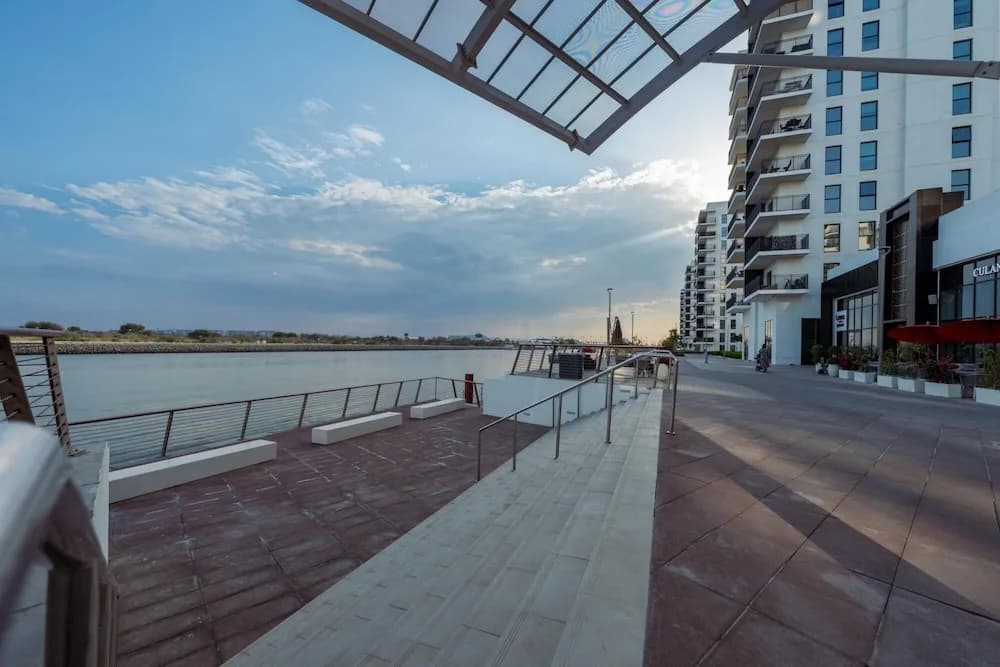 Exquisite Apt on Yas Island cls to ALL Attractions - photo 14