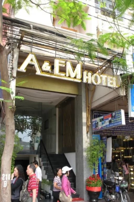 A Em 150 Le Thanh Ton Hotel - main photo