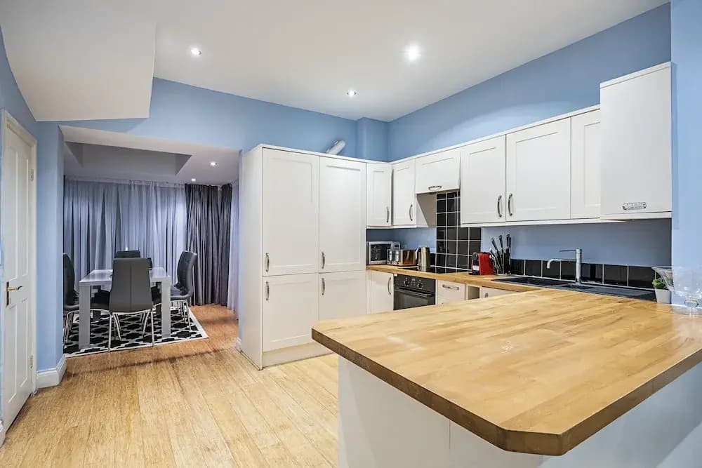 Penryn Apartment - photo 15