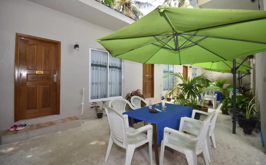 Ukulhas Beach Inn Hotel - photo 16