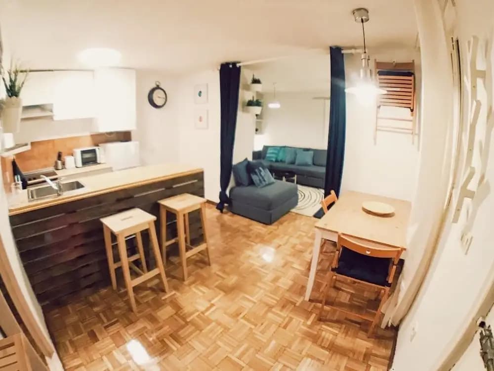 Lollipop Flats City Centre Petit Suite - photo 15