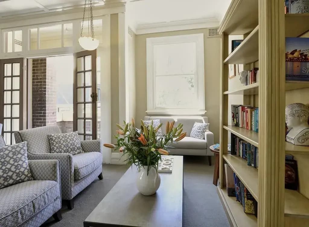 The Russell Boutique Hotel - photo 10