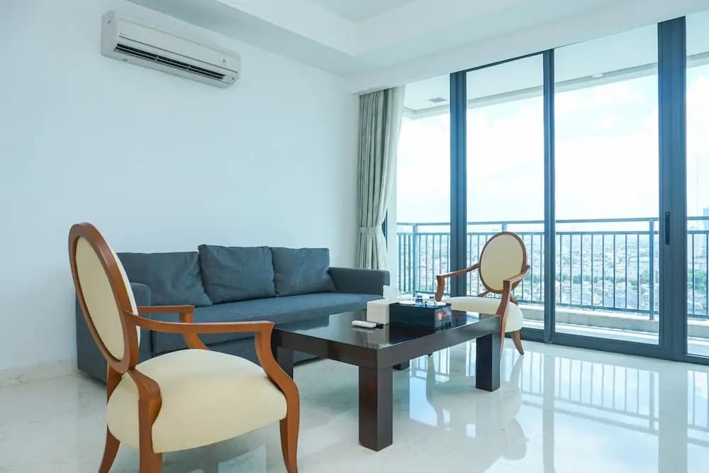 Spacious 2BR Apartment at Wang Residence - photo 6