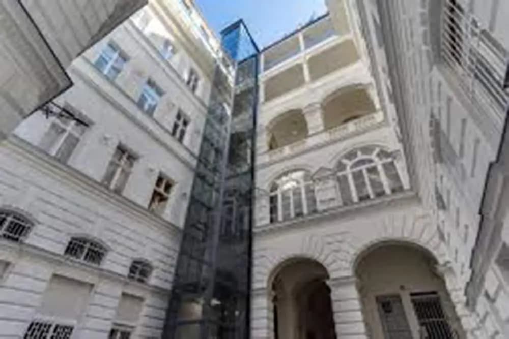 Large Central Apartments Kálmán Imre - photo 1