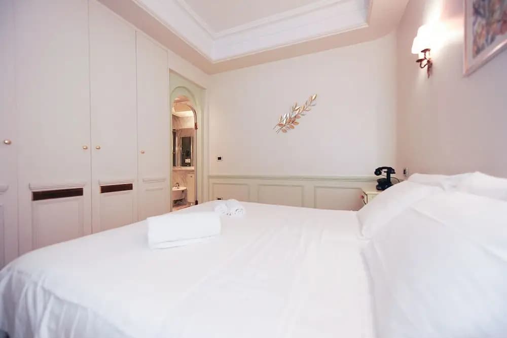 Royal Negresco - 5 Stars Holiday House - photo 4