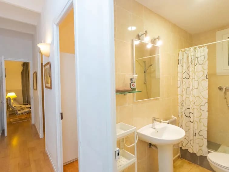 Gracia Torrijos - One Bedroom - photo 8