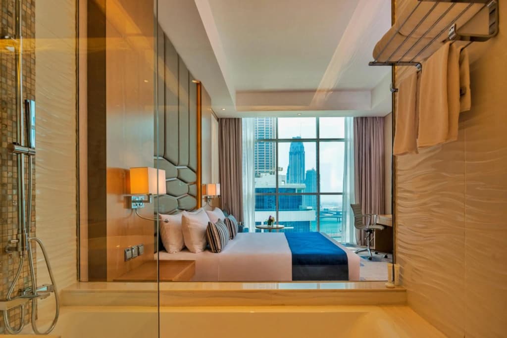 Canal Central Hotel - photo 9