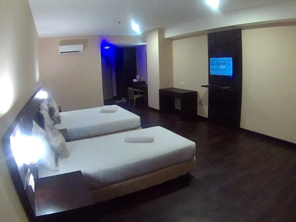 Goldsands Hotel - photo 5