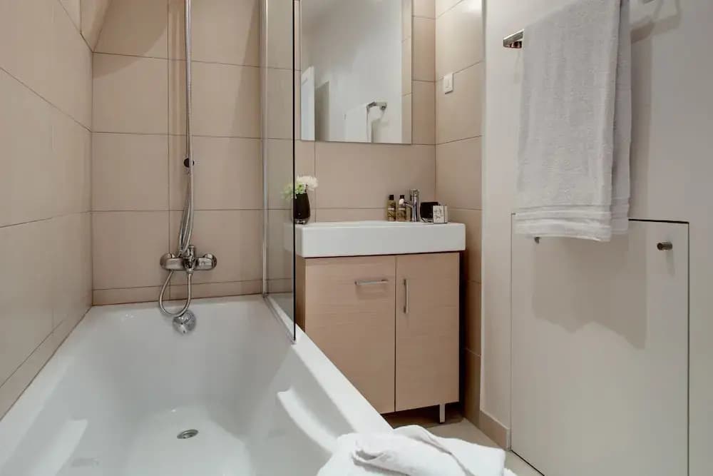 Europea Marais Paris - photo 11