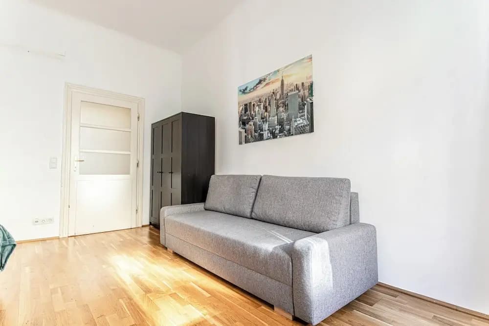 Charming 1BR Apt 15 Min to Vienna - photo 2