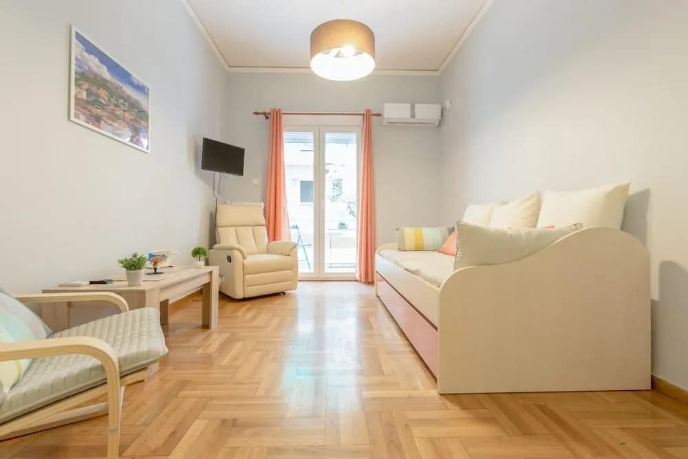 Cozy Flat in hip Koukaki - main photo
